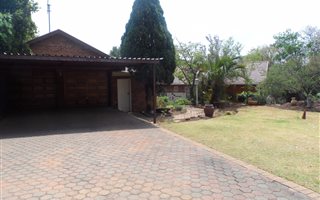 3 Bedroom House in Floracliffe