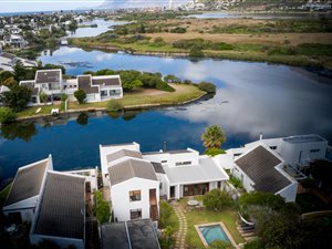 5 Bed House in Marina Da Gama