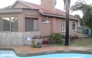 3 Bedroom House in Ontdekkers Park