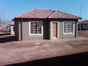 2 Bed House in Lotus Gardens
