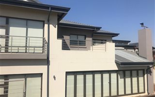 5 Bedroom House in Waterfall Estate