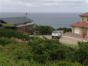 870 m² Land available in Tsitsikamma