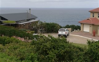 870 m² Land available in Tsitsikamma