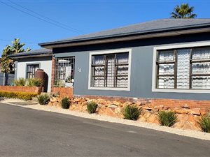 3 Bed House in Florida North