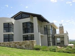 4 Bed House in Oubaai and surrounds