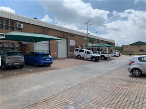 280 m² Industrial space in Laser Park