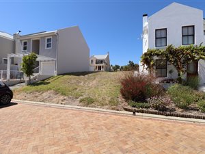 144 m² Land available in Welgevonden Estate