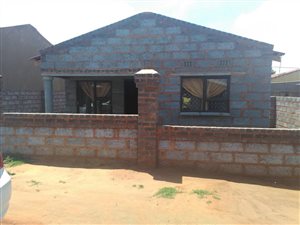 2 Bed House in Duduza