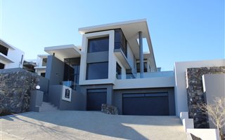 5 Bedroom House in Baronetcy Estate
