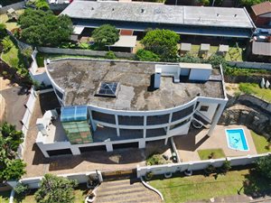 9 Bed House in Bluff