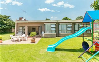 3 Bedroom House in Orchards