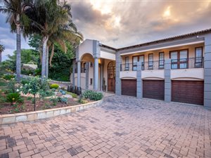 6 Bed House in Woodhill