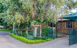 3 Bedroom House in Magalieskruin