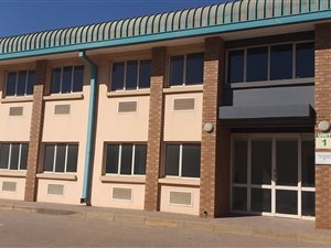 1076 m² Industrial space in Wychwood