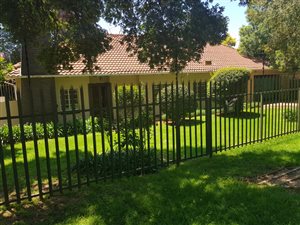 4 Bed House in Greenside