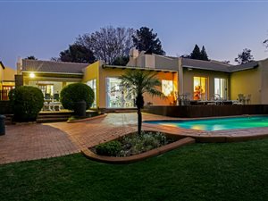 4 Bed House in Sundowner