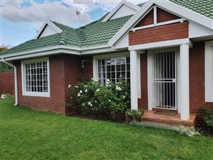 3 Bed House in Mooivallei Park