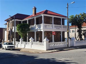 300 m² Commercial space in Mossel Bay Central