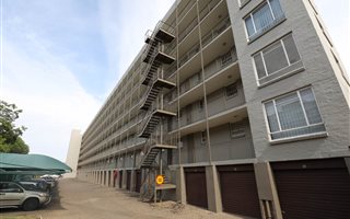 2 Bedroom Flat in Queenswood