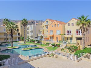 2 Bed Apartment in Gordons Bay Central