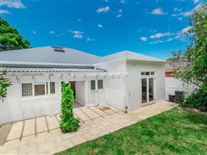 4 Bed House in Harfield Village