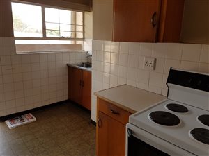 1 Bed Apartment in Roodepoort Central