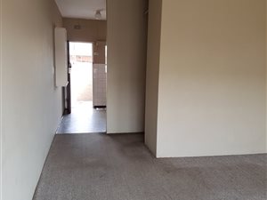 1 Bed Apartment in Roodepoort Central