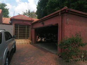 3 Bed Townhouse in Brooklyn