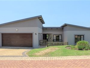 4 Bed House in Palm Lakes Estate