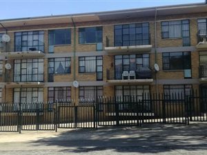 2 Bed Townhouse in Alberton