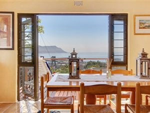3 Bedroom House in Simons Town