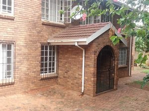 9 Bed House in Arcadia