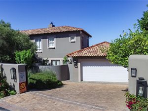 4 Bed House in Helderberg Estate