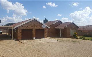 3 Bedroom House in Flora Park