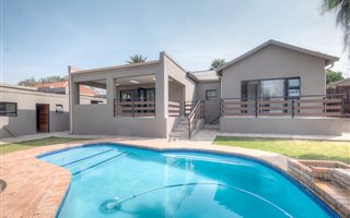 3 Bedroom House in Franklin Roosevelt Park