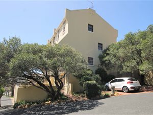 3 Bed Townhouse in Zonnebloem
