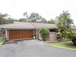 3 Bed Townhouse in Manors