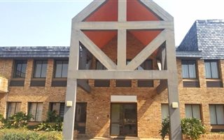160 m² Office Space in Vorna Valley