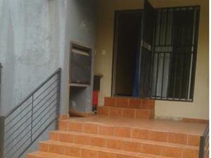 2 Bed Flat in Willowbrook