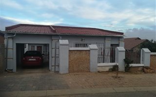3 Bedroom House in Naturena