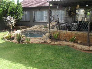 4 Bed House in Witpoortjie
