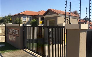 2 Bedroom Townhouse in Rynfield AH
