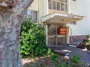 3 Bed Apartment in Rondebosch