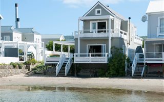 3 Bedroom House in Thesen Islands