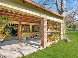 8566 m² Farm in President Park
