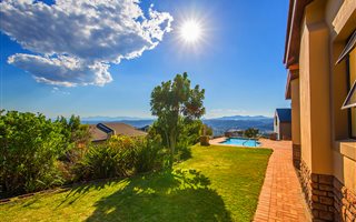3 Bedroom House in Pezula Golf Estate