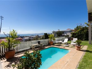 2 Bed Apartment in Green Point