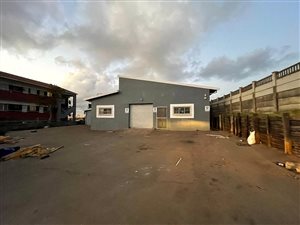 1043 m² Commercial space in Bluff