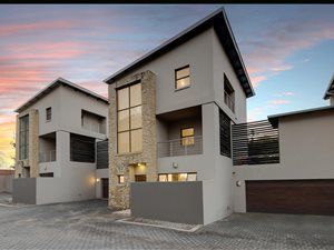 3 Bed Townhouse in Rivonia