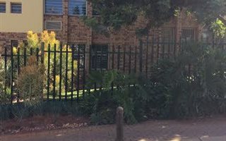 109 m² Commercial space in Fairland